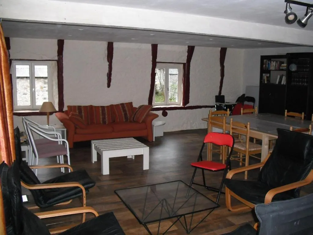 Bed and Breakfast Le Relais De Voissieres à Chambon-sur-Lac 0*,  France